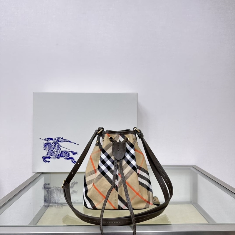 Bv*b*rry bucket bags
